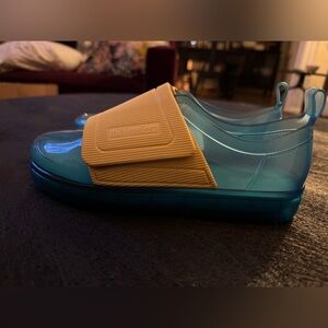 Mini Melissa - blue clear sneaker - like new condition condition - size 1